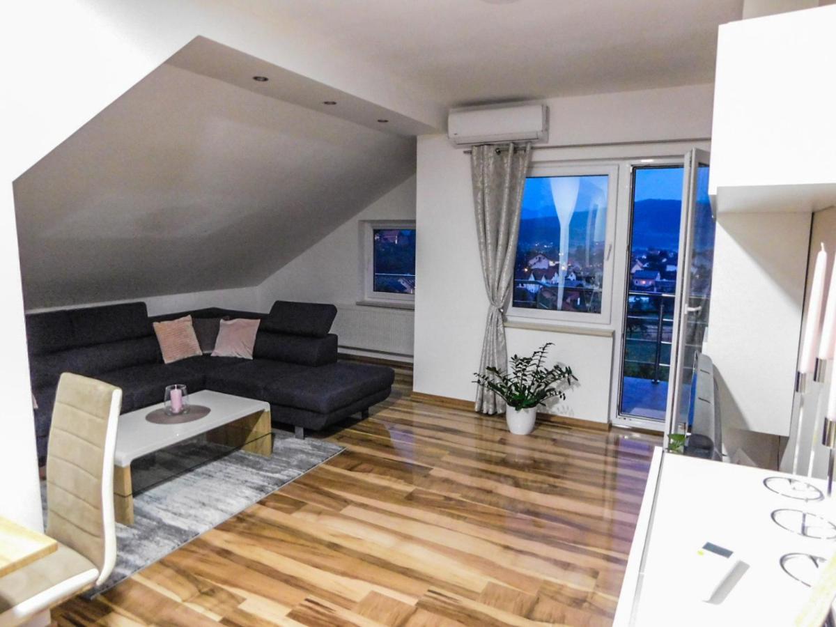 Apartman Lara Otočac Esterno foto