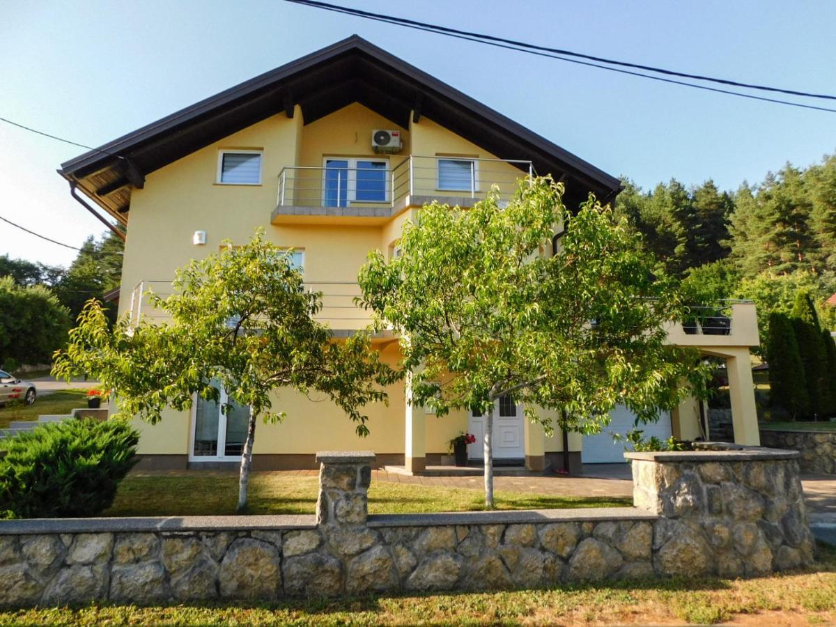 Apartman Lara Otočac Esterno foto