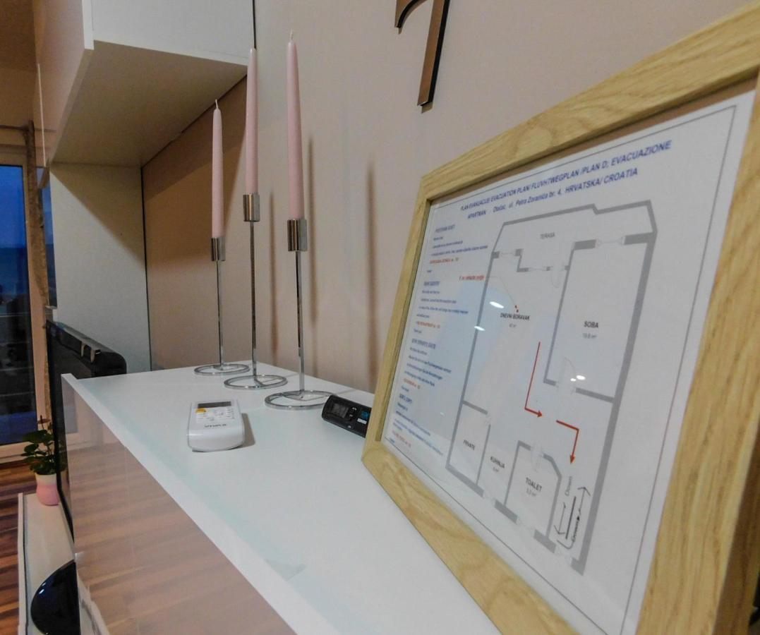 Apartman Lara Otočac Esterno foto